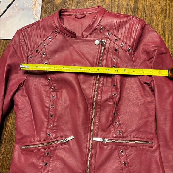 Red pleather jacket zippers grommets Guardians of the Galaxy Star Lord - Picture 6 of 6